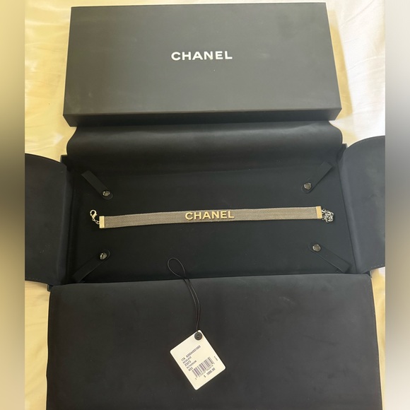 2013 Chanel choker gunmetal with Chanel logo - Picture 1 of 5